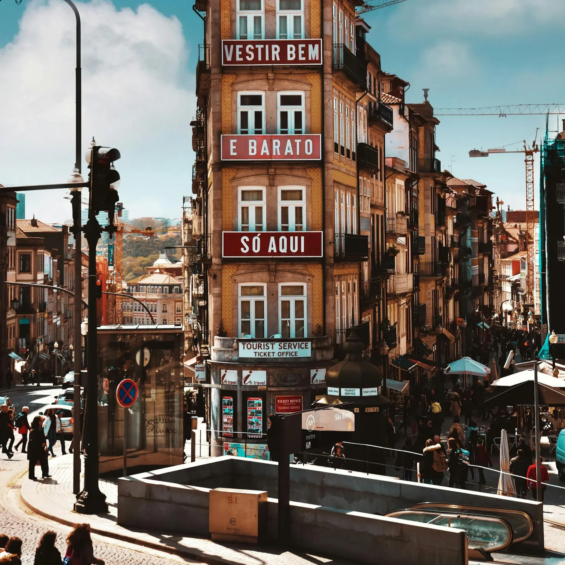 pexels-ali-muftuogullari-1151175-2544476.webp